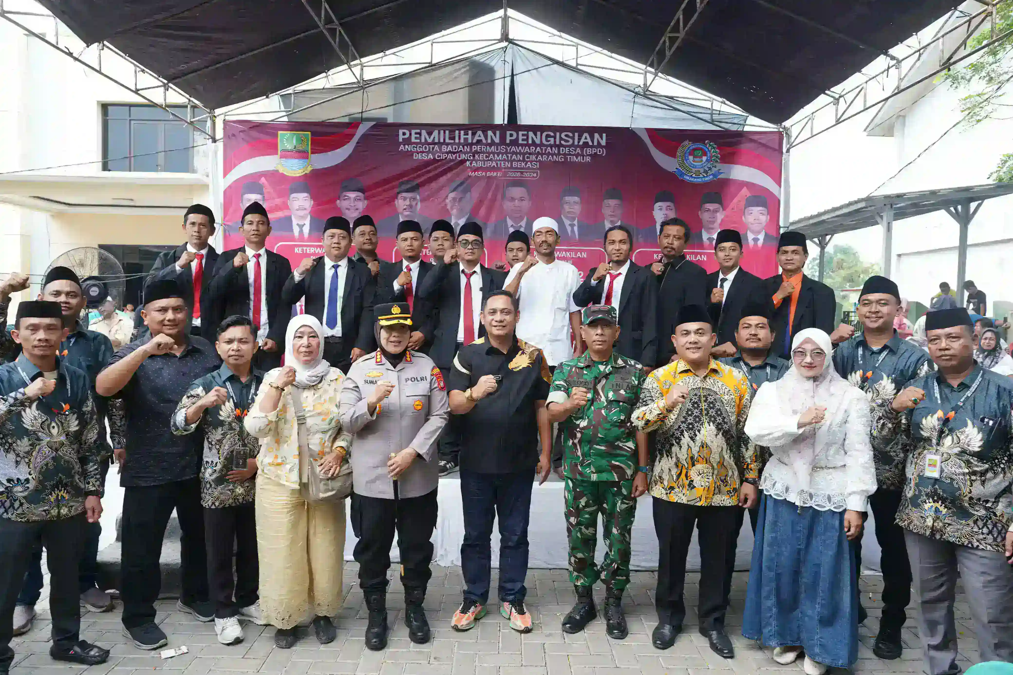 PLT Bupati Bekasi dan Kapolres Tinjau Langsung Pengisian BPD di Desa Cipayung, Pastikan Berjalan Aman dan Kondusif