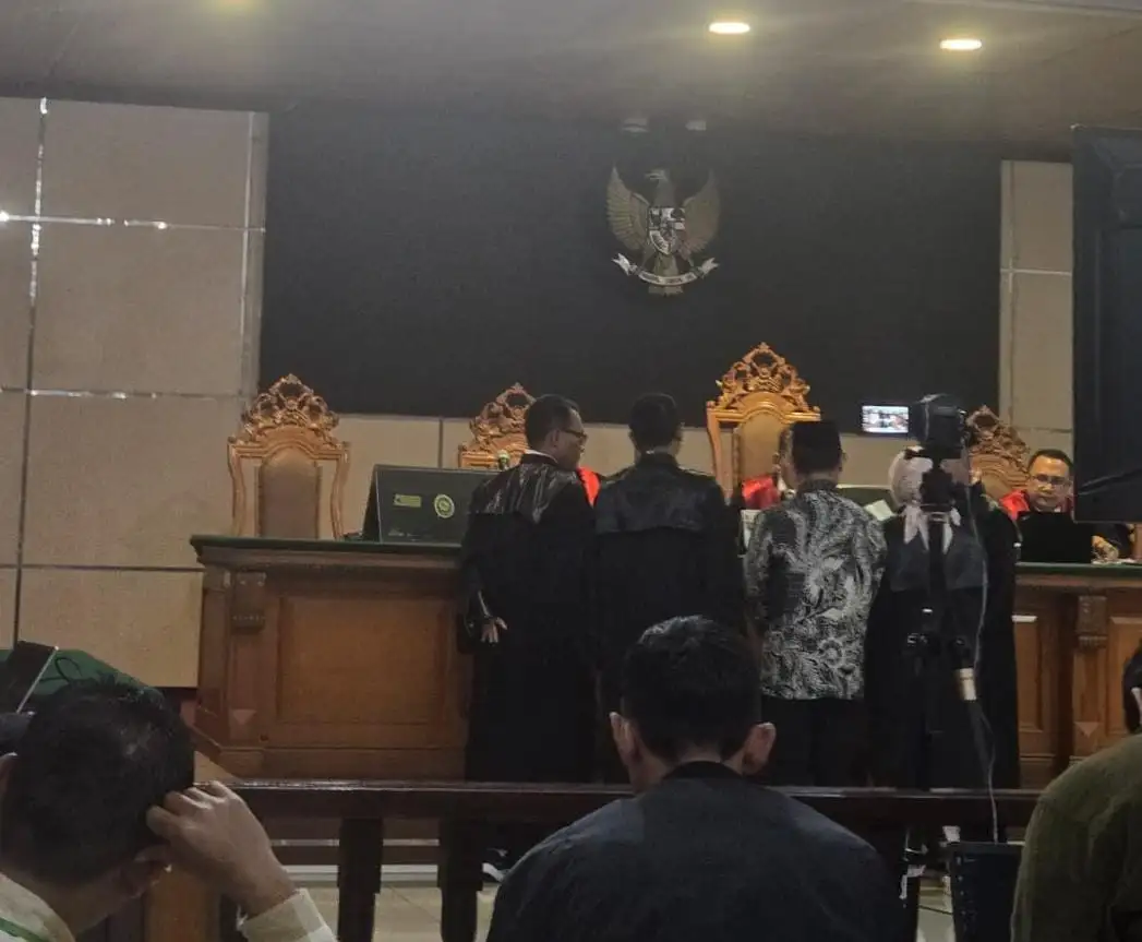 Sidang Tipikor Bandung: Ade Kuswara Kunang Tegaskan Dana Rp1 Miliar Merupakan Pinjaman, Kuasa Hukum Serahkan Bukti di Persidangan