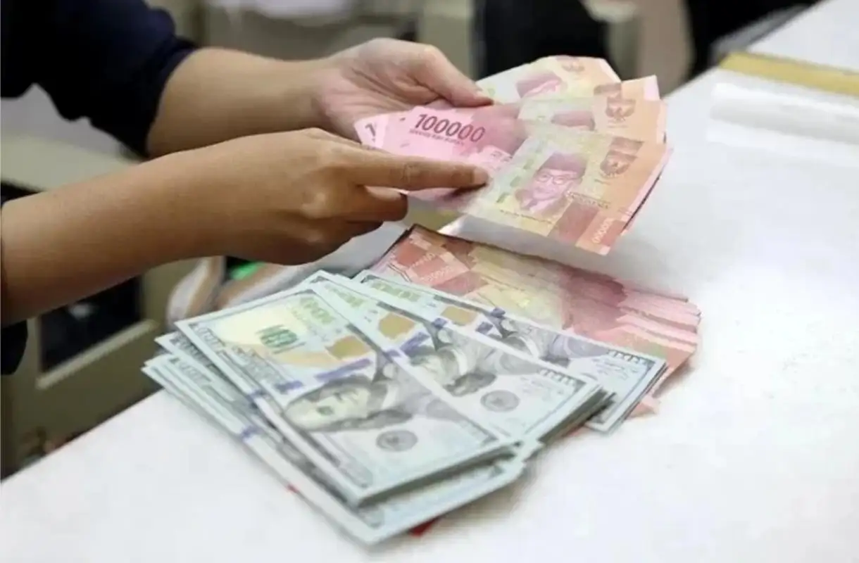 Rupiah Ambruk atas Dollar AS Rp 18.000