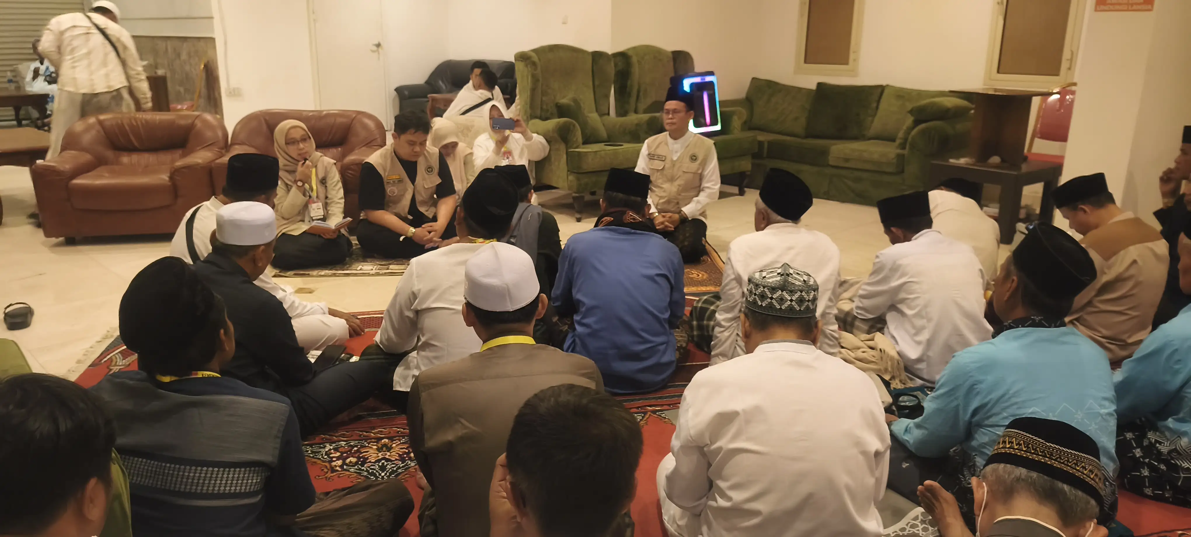 Kloter KJT-38 Matangkan Persiapan Armuzna, Petugas Fokus pada Jamaah Lansia dan Risiko Tinggi